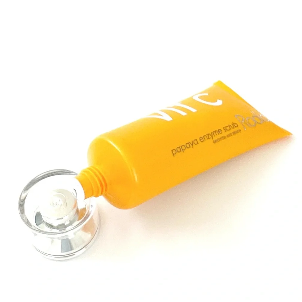 Rodial Vit C Papaya Enzyme Scrub